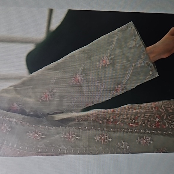 Pakistani 3 Piece Suit Small - Picture 4 of 6